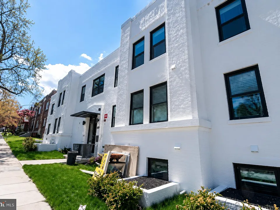 5408 1st Pl NW #106