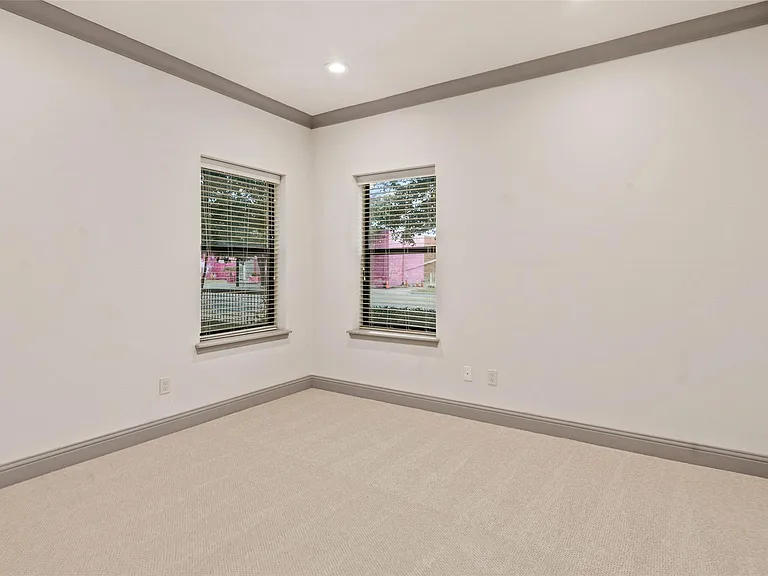 3142 Ross Ave #7 — Photo 15