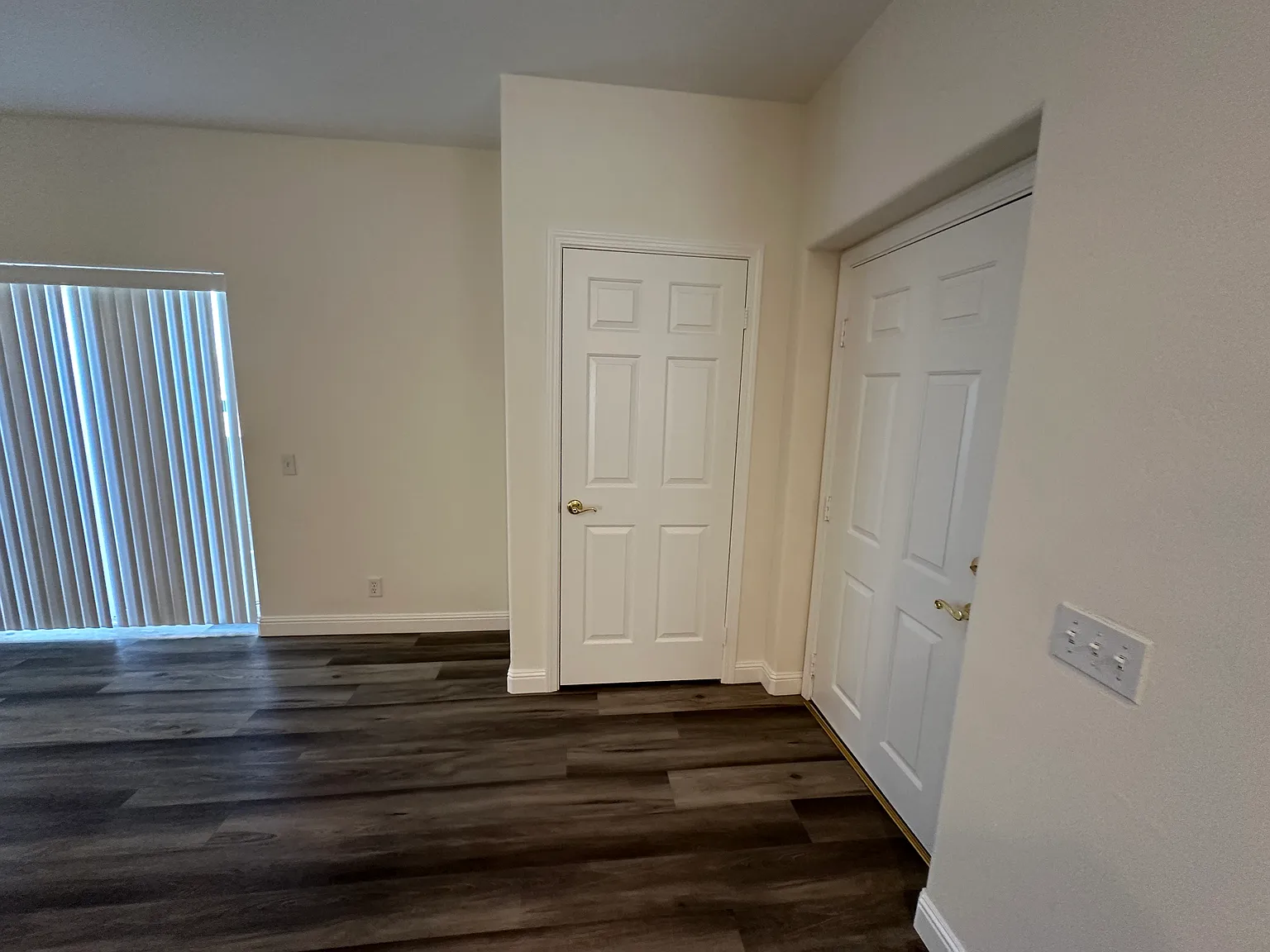 3 bed, 1233 sqft, $1,875 — Photo 1