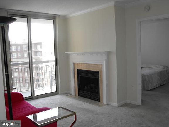 3rd image of 3835 9th St #904E