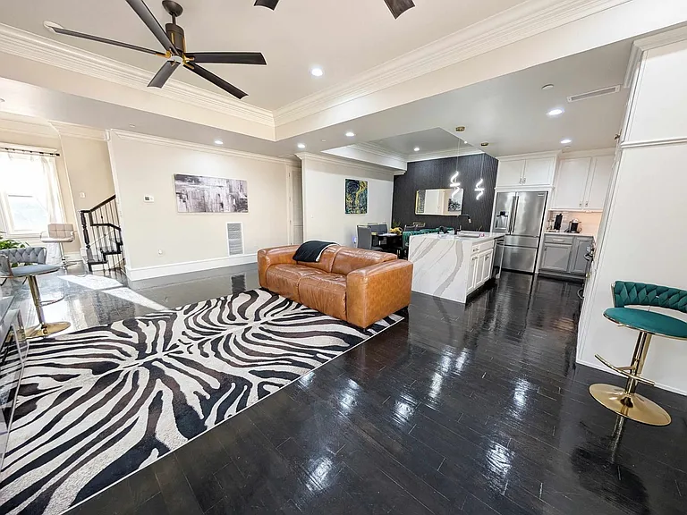 221 N Geary Ave #602 — Photo 6