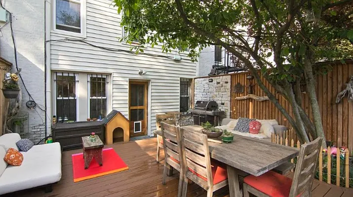 Rented by Compass | media 30