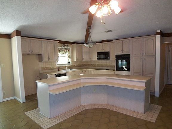 3rd image of 116 John C Rogers Dr