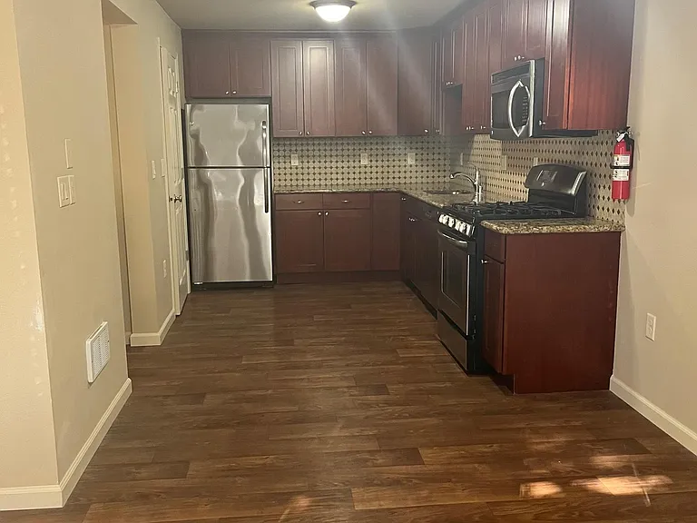 4014 Byron Ave #101 — Photo 3