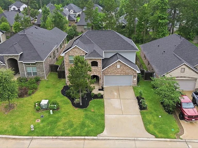 119 Buttonwood Ct — Photo 40