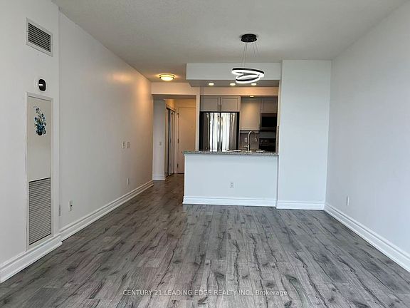 2nd image of 10 Northtown Way #913