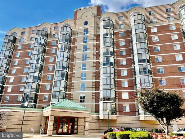 24 Courthouse Sq APT 509, Rockville, MD 20850