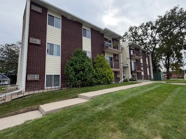 121 N West St APT 16, Crown Pt, IN 46307