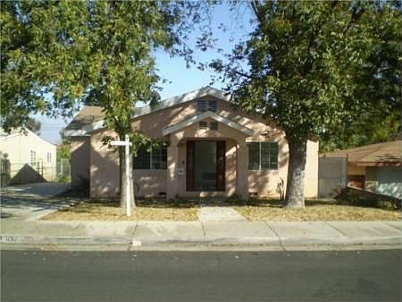 2nd image of 837 W 8th St