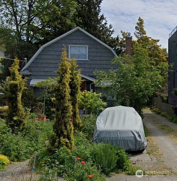 1st image of 5548 27th Avenue NE #A