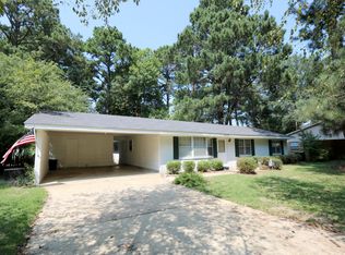 403 25th Ave N, Columbus, MS 39705