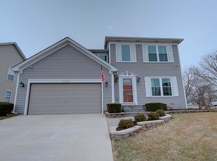 2529 Autumn Grove Cir, Aurora, IL 60504
