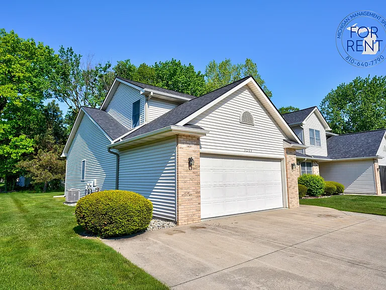 3263 Silverwood Dr #1 — Photo 2