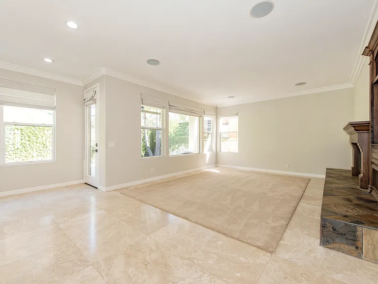 6 Westchester Ct — Photo 29