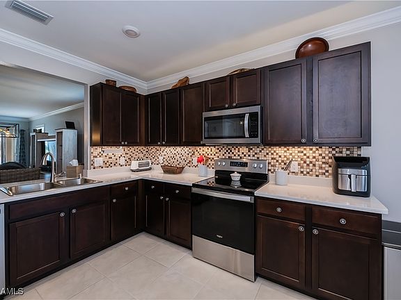 4th image of 2714 Merida Ln