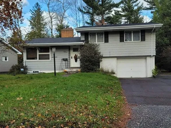 1211 W Arrowhead Rd, Duluth, MN 55811