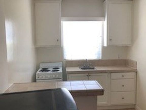 5th image of 6132 Alcott St #3