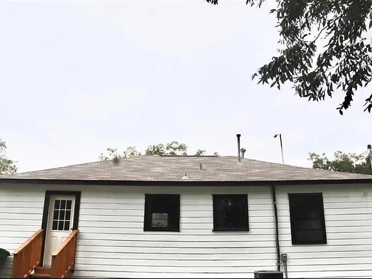 5122 Higgins St — Photo 8
