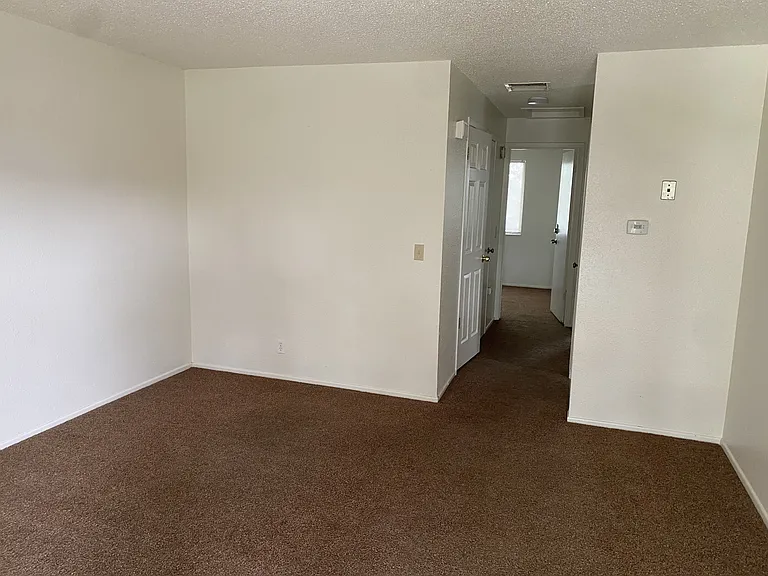 309 N 1st St — Photo 5