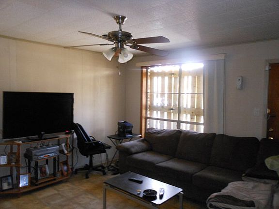 5th image of 215 Fairlane Dr