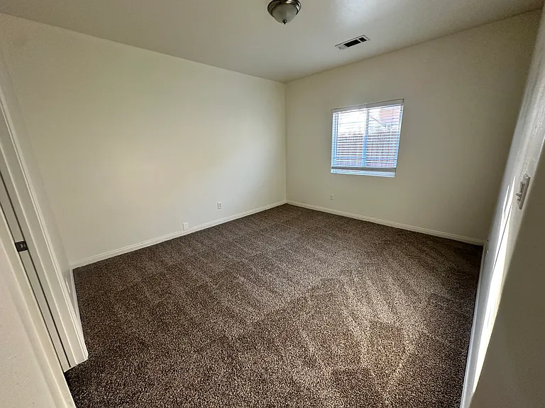 702 Clover Meadow Ct #B — Photo 7