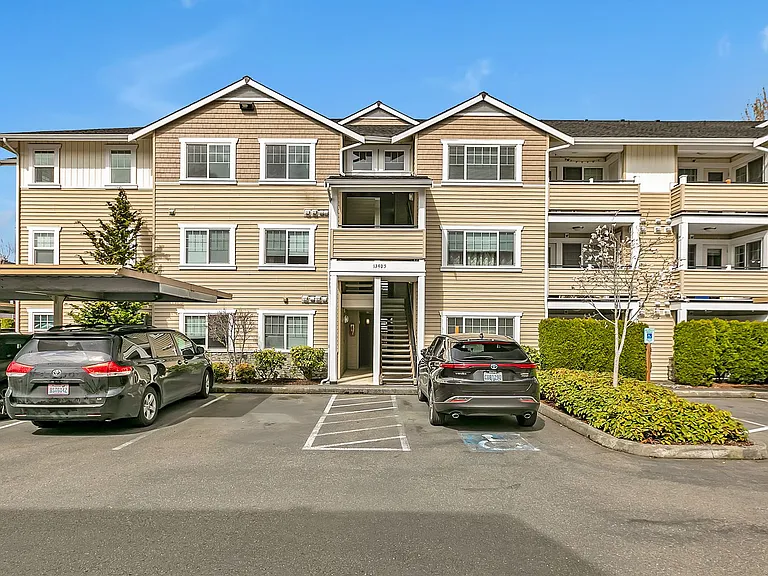13405 97th Ave E #308 — Photo 3