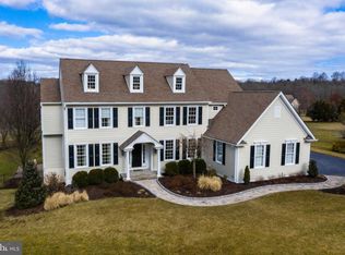 45 Margil Farm Dr, Downingtown, PA 19335