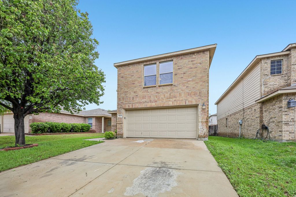 Apartment in Fort Worth, Tarrant County - View 2