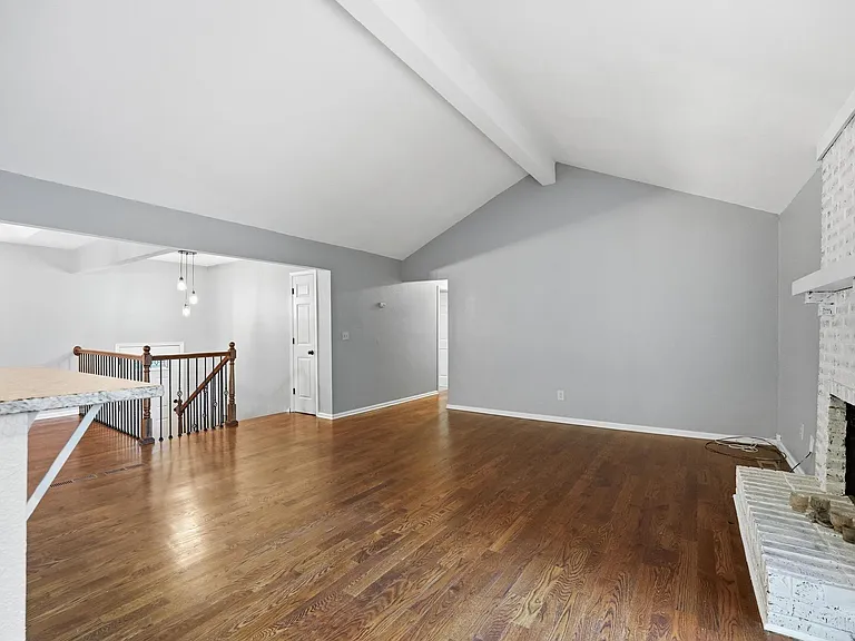 16308 W 125th Ter — Photo 5