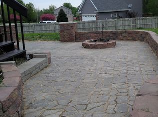 601 6th St NE, Mitchellville, IA 50169