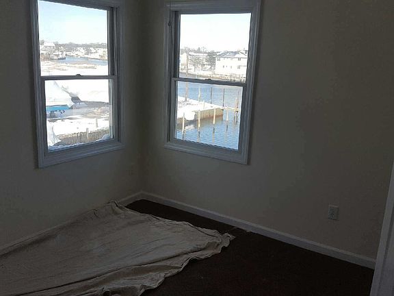 Another bedroom with fantastic views!