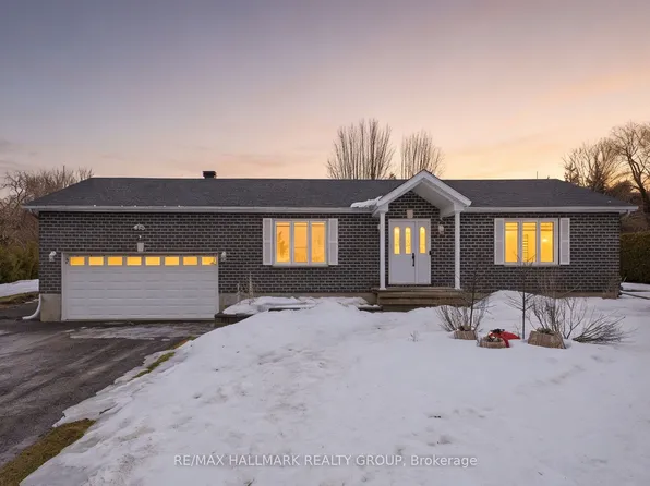 2740 Lockwood Ln, Ottawa, ON K4C 1B6