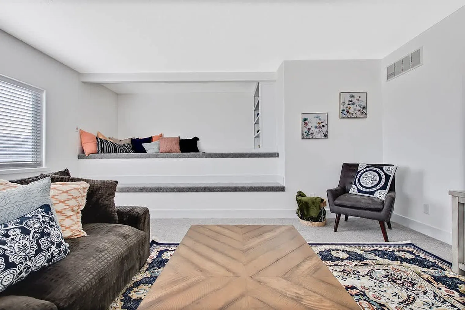 7 bed, 5.0 bath, $24,606 — Photo 4