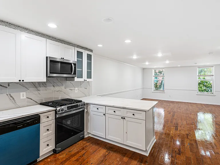 1506 Christian St #2 — Photo 9