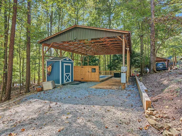264 13th St, Ellijay, GA 30540