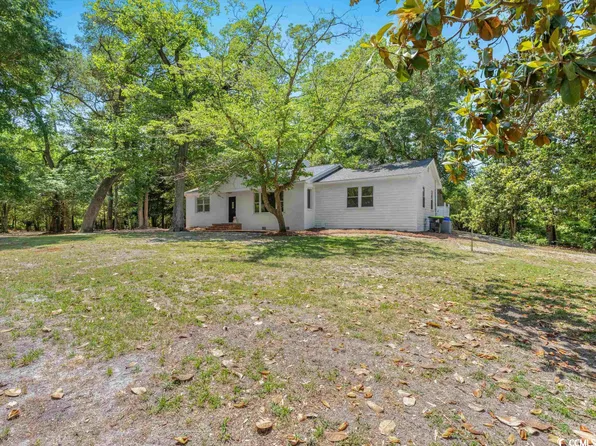 153 Pine Tree Ln., Myrtle Beach, SC 29572