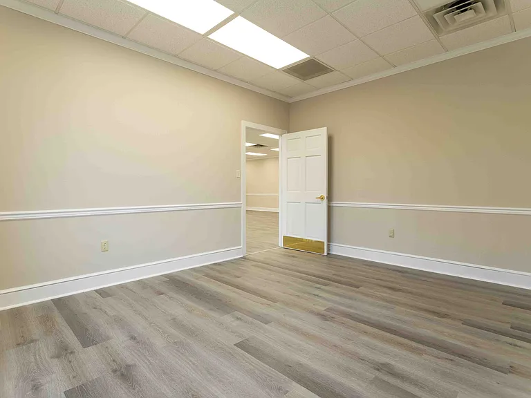 5406 US Highway 29 — Photo 16