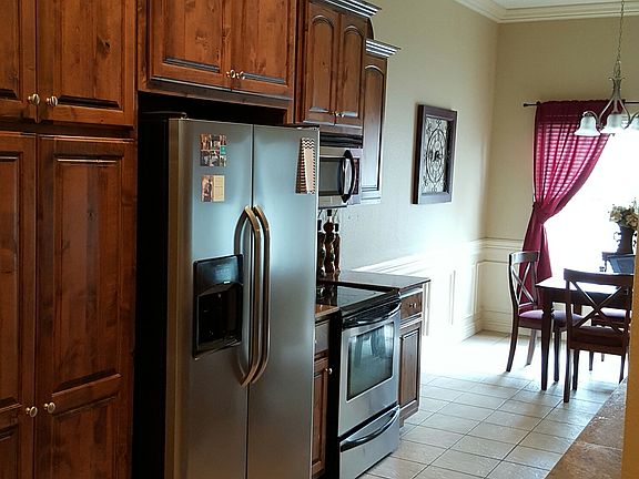 5th image of 201 Essex Way