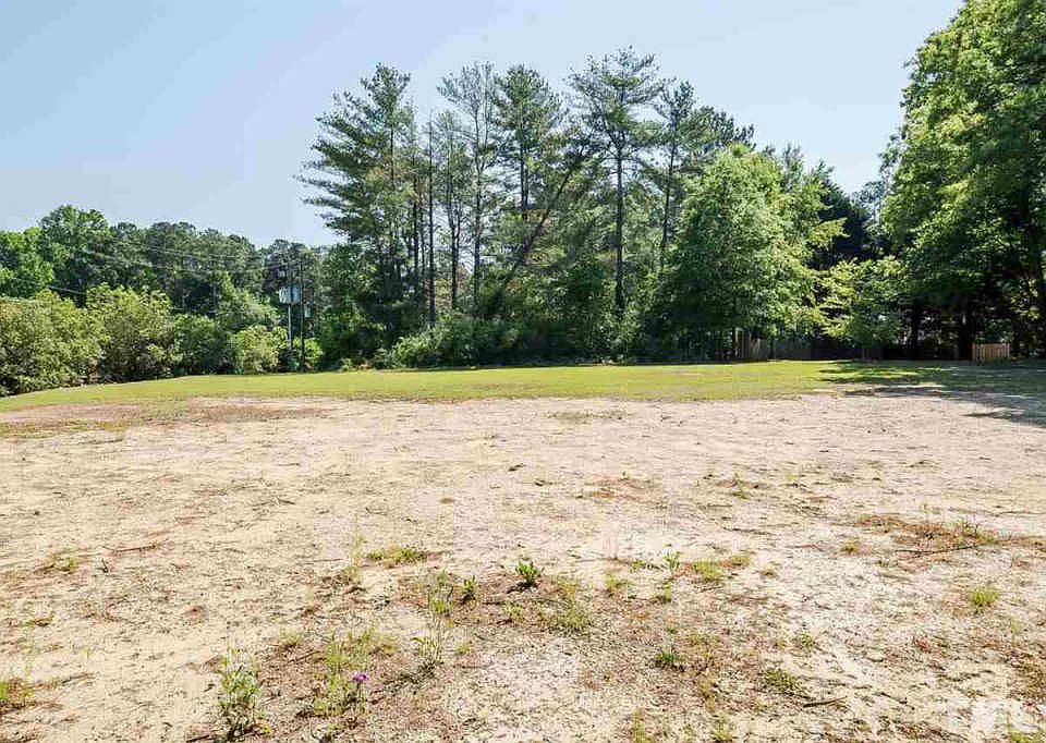 2nd image of 305 S Arendell Ave