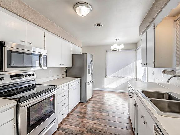 5th image of 1514 W 27th Ave