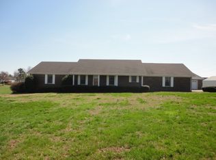 367 W Tucker Rd, Mayfield, KY 42066