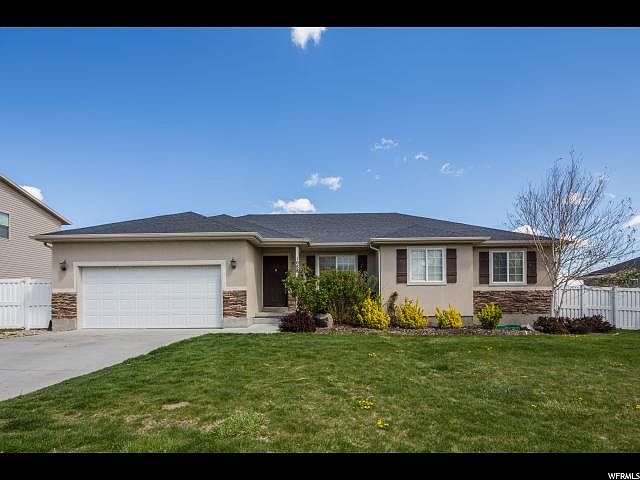 1st image of 1088 N Mustang Ln