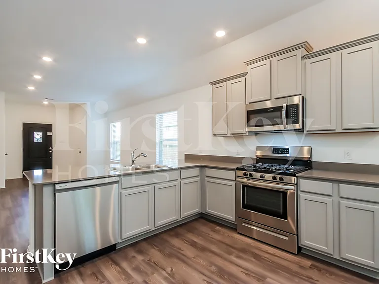 19100 Cicerone Ct — Photo 6