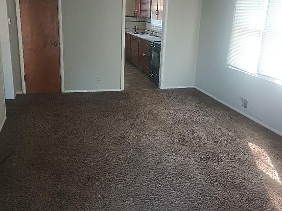 4th image of 1535 N Grant Ave