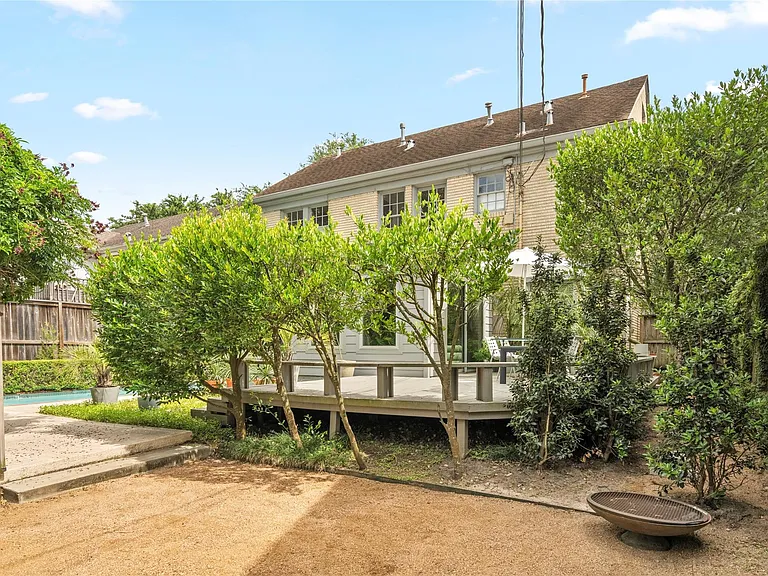 2120 Quenby St — Photo 35