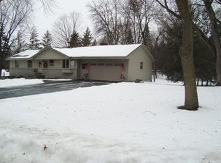 6980 Loralee Ln, Eden Prairie, MN 55346