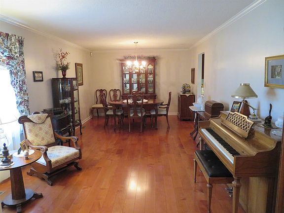 4th image of 2905 Woodside Ct