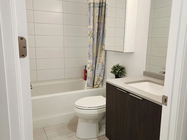4208 Dundas St W #610 — Photo 18