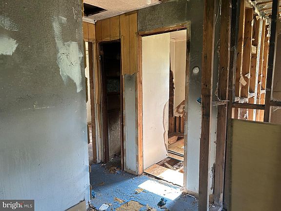 5th image of 688 Bogey Neck Rd