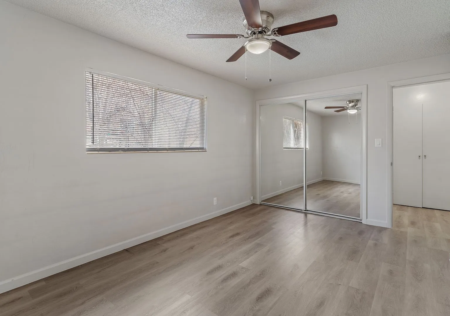 228 Stewart — Photo 4